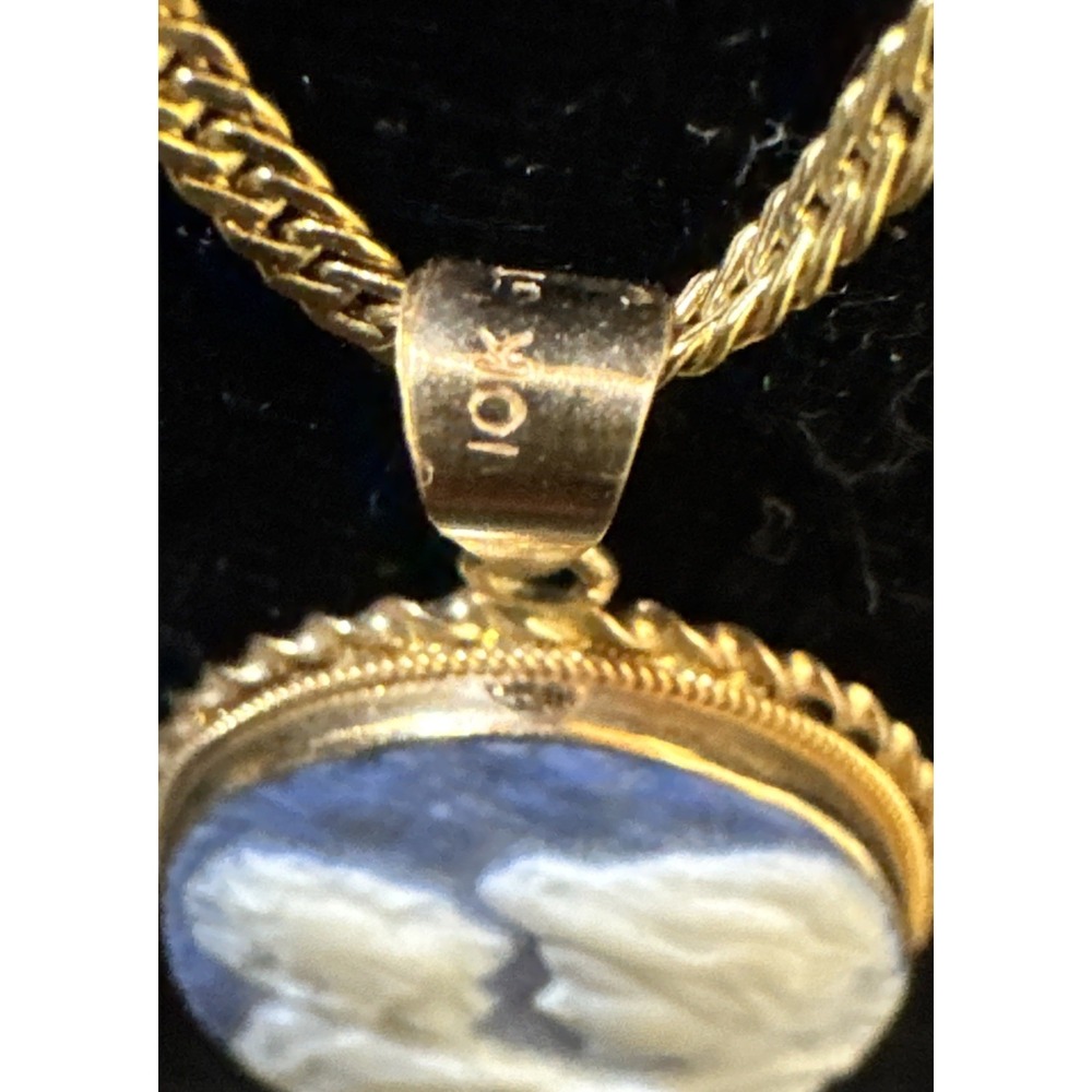 Blue Cameo Mother And Baby Pendant 10kt | 14kt Italy 20" Chain | Samuel Aaron - Picture 3 of 8